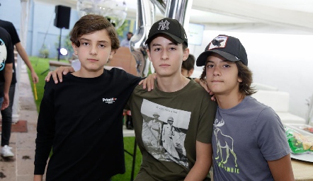  Adrián, Marcelo y Victor.