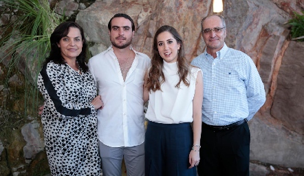 Adriana, Manuel Saiz, Mónica Torres y Carlos Saiz.