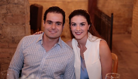  Carlos Saiz y Karina Garza.