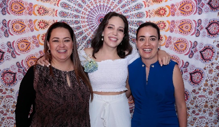  Paty Sánchez, Sofía Torres y Paloma Sánchez.