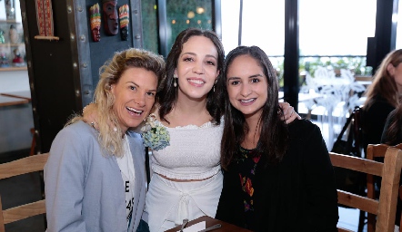  Benilde Hernández, Sofía Torres y Claudia Villasana.