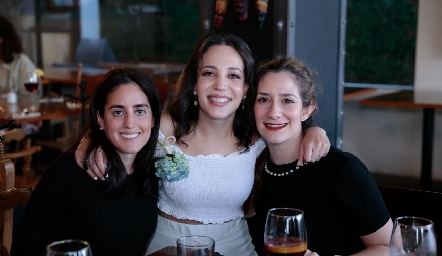  Bárbara Palau, Sofía Torres y Mariana Lamas.