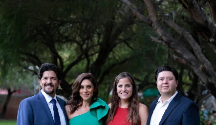  Marcelo Lozano, Karina Hernández, Daitza Lozano y Daniel Zollino.