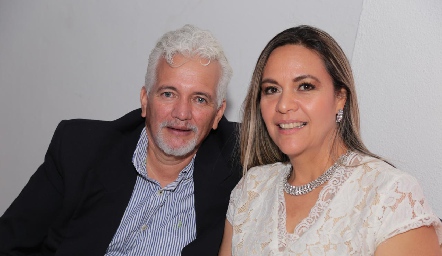  José Humara y Claudia Reyes.