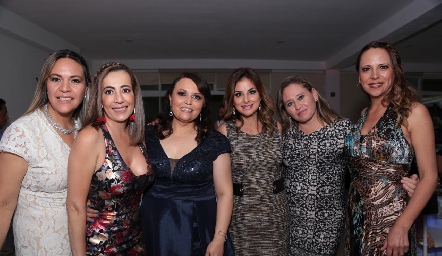  Claudia Reyes, Itzel Mercado, Carmen Martínez, Carla Flores, Adriana Sánchez y América Fuentes.