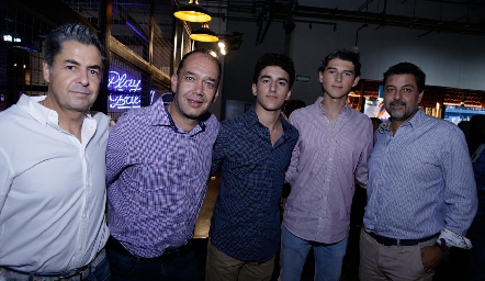  Israel Hernández, Omar Abud, José Miguel Abud, Leo Valdez e Iván Hernández.