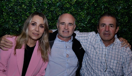  Roxana Serna, Tomás Alcalde y Gerardo Valle.