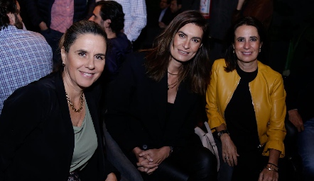  Rocío Gallegos, Lorena Hernández y Ana Paula Gutiérrez.