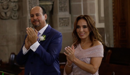  Carlos Sánchez y Lorena Herrera, papás de Carlos.