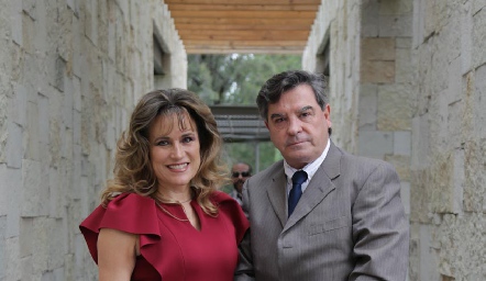  Ana Lilia y Luis Gerardo Ortuño.