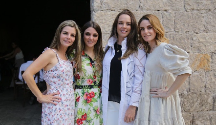  Pilar, María, Regina y Mercedes Palomar.