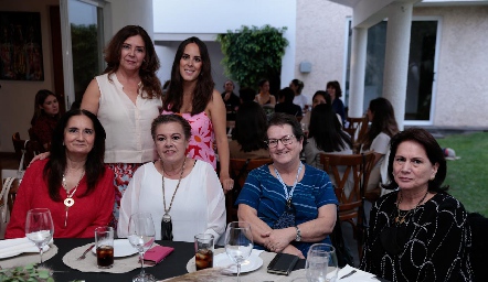 Adriana Milán, Claudia Antunes, Julieta Rodríguez, Marcela Gómez, Amalia Matienzo y Tommy Gómez.