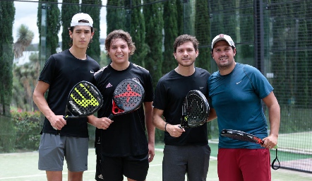  Esteban Artolózaga, Moy Payán, Andrew Delgado e Israel Araiza.