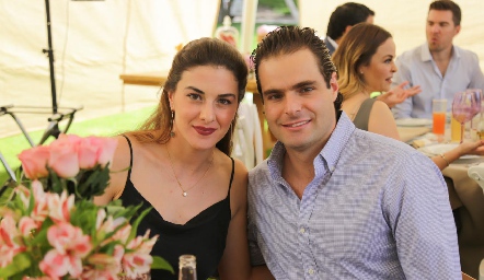  Karina Garza y Carlos Saiz.