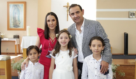 Familia Puente Cuesta con Daniela Apezteguía.
