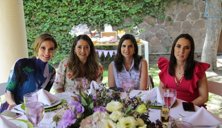  Gaby Cardozo, Diana Fuentes, Marcela Guerra y Cecilia Cuesta.
