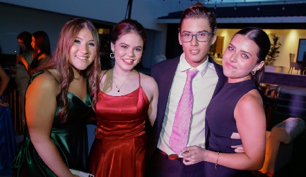  Danny Cuellar, Ana Isa Martínez, Juan Pablo Benavente y Victoria Muñoz.