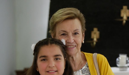  Primera Comunión de Romina y Paulina Garduño.