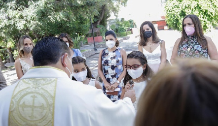  Primera Comunión de Romina y Paulina Garduño.