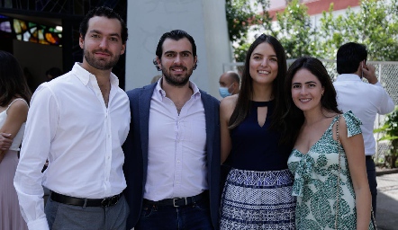  Primera Comunión de Romina y Paulina Garduño.