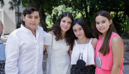 Primera Comunión de Romina y Paulina Garduño.