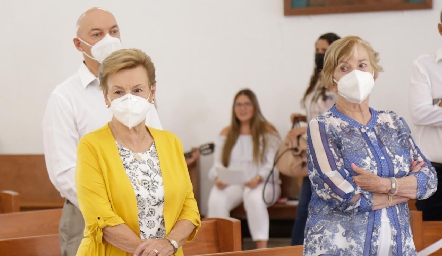  Primera Comunión de Romina y Paulina Garduño.
