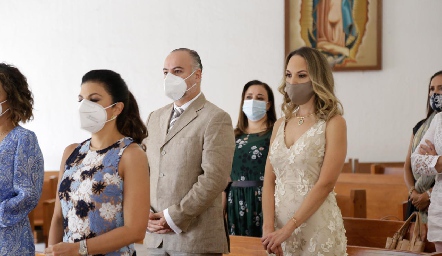 Primera Comunión de Romina y Paulina Garduño.