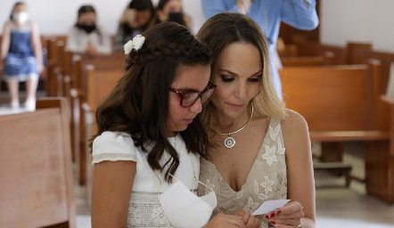  Primera Comunión de Romina y Paulina Garduño.