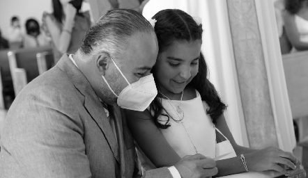  Primera Comunión de Romina y Paulina Garduño.