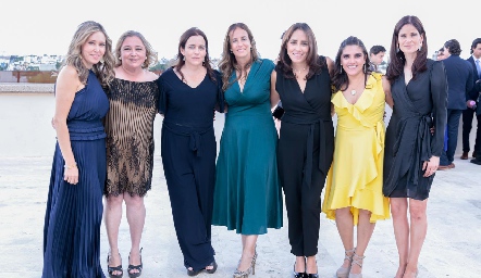  Roxana, Chely, Martha, María José, Diana, Claudia y Graciela.