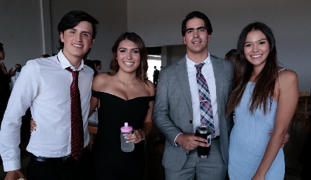  Jorge, Sofía, Adrián y Michelle.