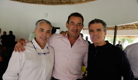  Gerardo Serrano, Polo Córdova y Luis Motilla.