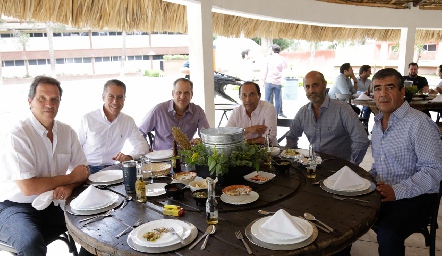  Pedro Martínez, Héctor Hinojosa, Ramón Gómez, Arturo González, David García y Horacio Tobías.