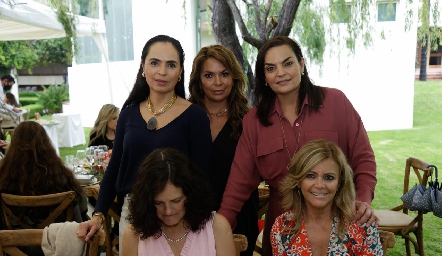  Angélica Díaz Infante, María Eugenia Díaz Infante, Adriana Díaz Infante, Alejandra Gutiérrez y Guadalupe Santos.