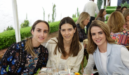  Ángeles Mahbub, Gabriela Labastida y Anna Lorca.