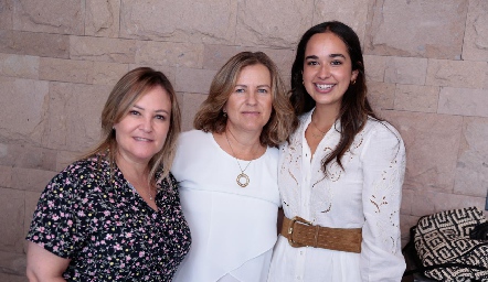  Ingrid Pérez, Marlú Mendizábal e Ivanna Martínez.