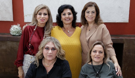  Olivia de Abud, Diana Reyes, Begoña Cuanda, Carla Serna y Soledad Piñero.