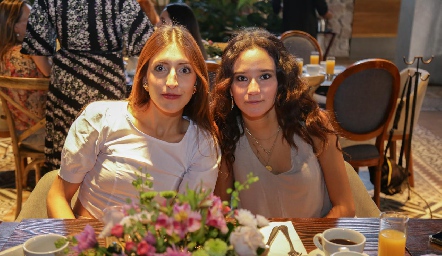  Alejandra y Fernanda Bocard.