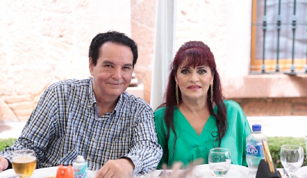  Moisés Hervert y Fabiola Hernández.