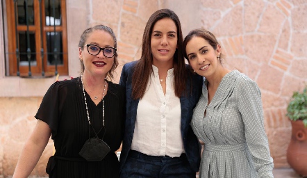  Jessica, María José y Paola Torres.