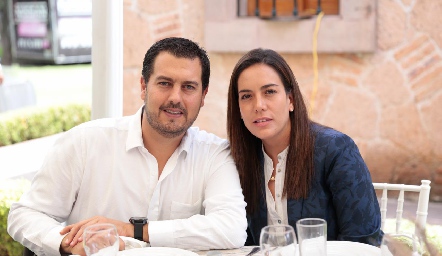  Javier Abella y María José Torres.