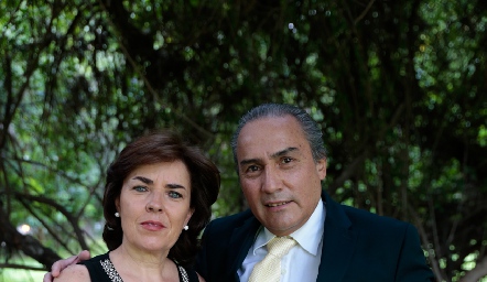  Anabel Valle y Arturo González.