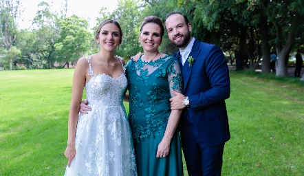  Paola Torre, Gabriela Gómez y Armando Cosío.