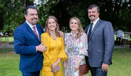 Javier Gómez, Patricia Gaviño, Ana Isabel Gaviño y Héctor Gómez.
