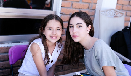  Jimena y Victoria.