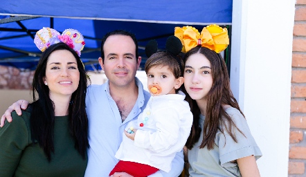  Mariana, Alán, Ale y Jimena Ávila.