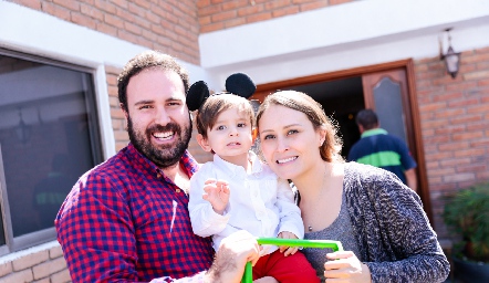  Mauricio Zapata, Ale Ávila y Fátima Castro.