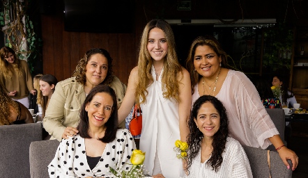  María González, María Orozco, Geo Alderete, Ana Elena Orozco y Pilar Álvarez.