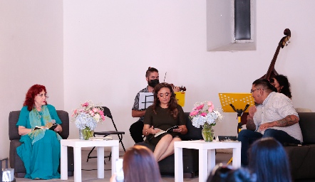 Presentación del libro LUZ PALABRA  y un mensaje.