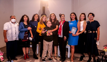 Presentación del libro LUZ PALABRA  y un mensaje.